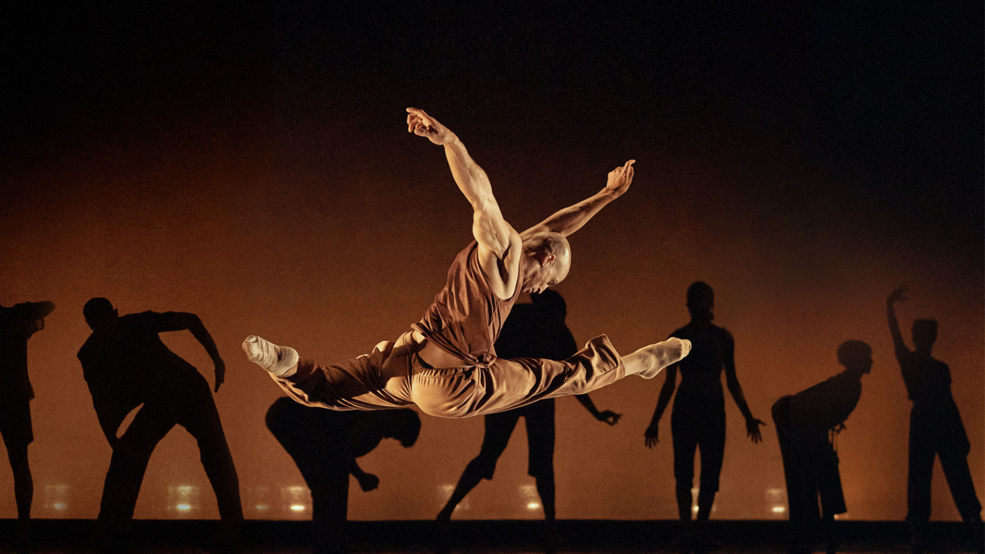 Ballets Jazz Montréal ESSENCE 01